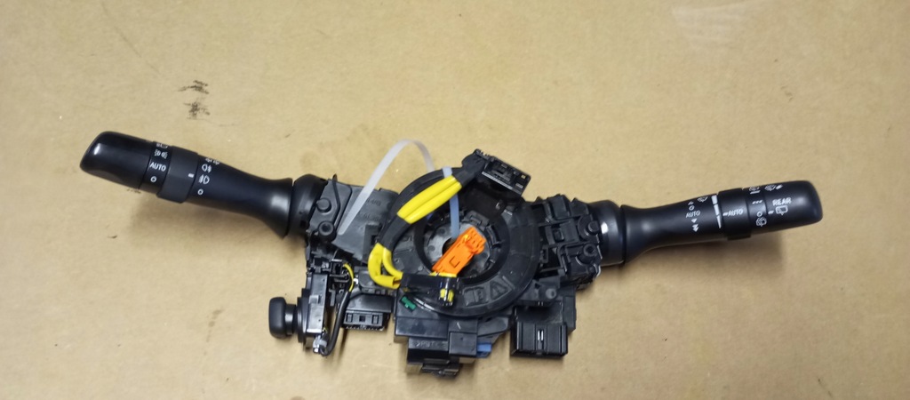 фото №1, Перемикач комбінований lexus rx450h iii 12-