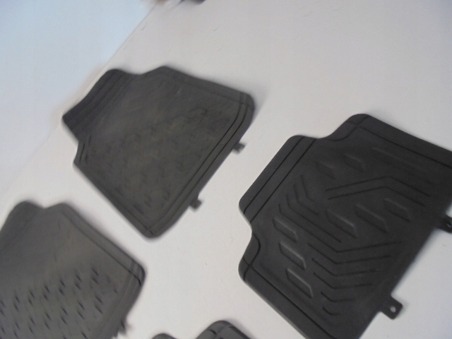 фото №4, Коврики резиновые citroen c3 ii 2010 rok