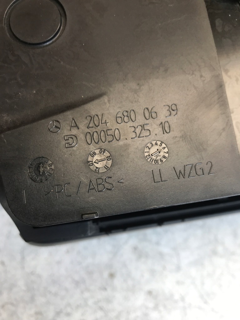 фото №9, Підлокітник бардачок mercedes w204 a2046800639