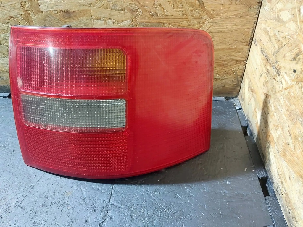 фото №11, Лампа задня права audi a6 c5 4b kombi 4b9945096d