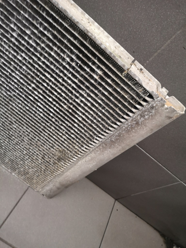 фото №6, Радіатор wody audi s8 d3 5.2 fsi v10 4e0121251f