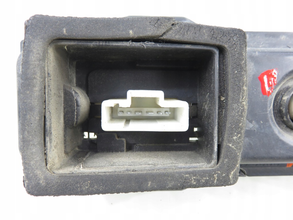 Вкладиш лампи правий задній peugeot 307 break 89026938 в Україні