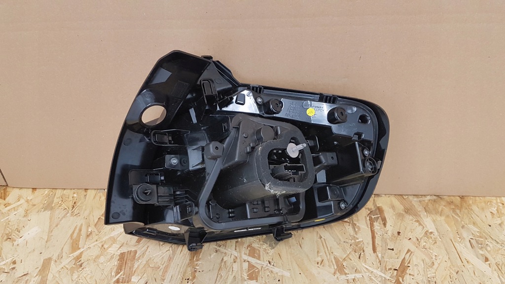 фото №8, Лампа задняя левая citroen c4 iii 20-