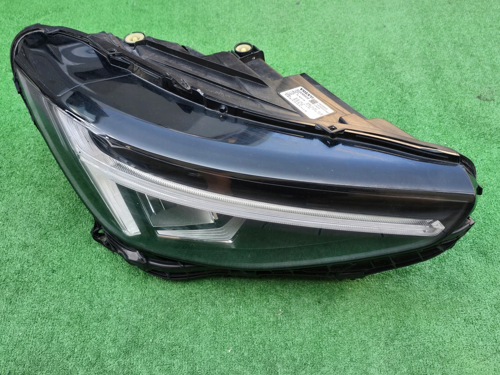 фото №1, Volvo xc40 lift full led лампа передняя