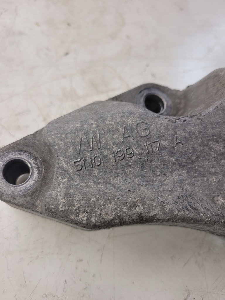 фото №5, Кронштейн подушка двигателя audi q3 8u 2.0tdi 5n0199117a