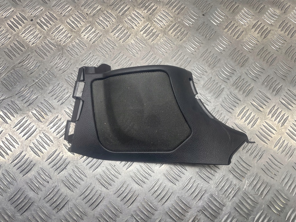 фото №1, Bmw f36 накладка решётка динамика правый задняя 7321322