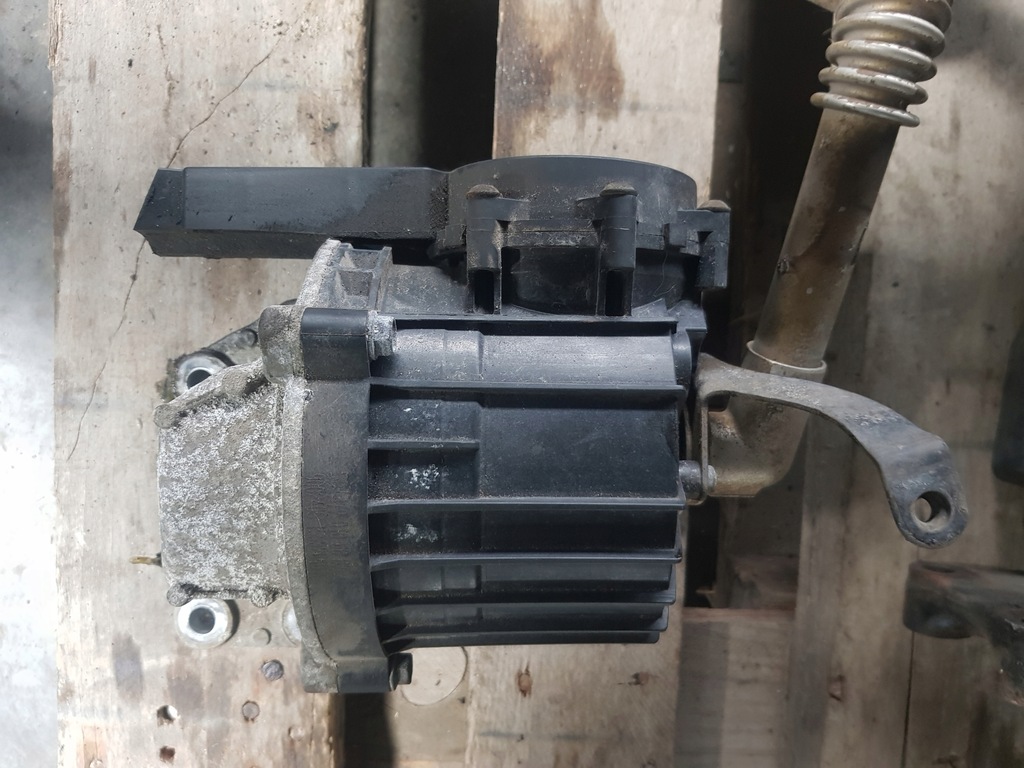 фото №16, Mercedes actros mp4 сепаратор оливи вентиляція картера відцентровий сепаратор a4720106862