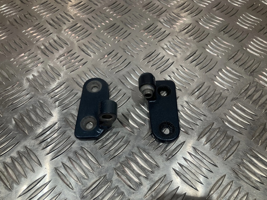 фото №2, Петлі двері двері правих bmw 4 g22