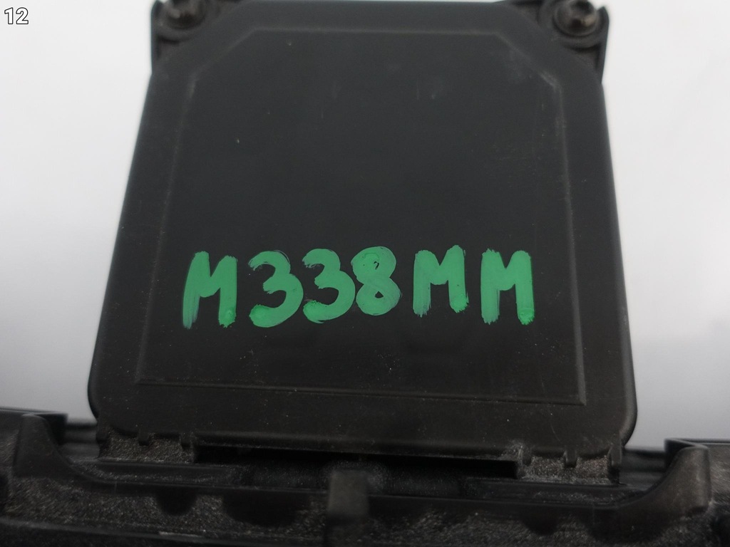 фото №13, Mercedes eqs v297 amg 21- молдинг хром лампа накладка середня led europa