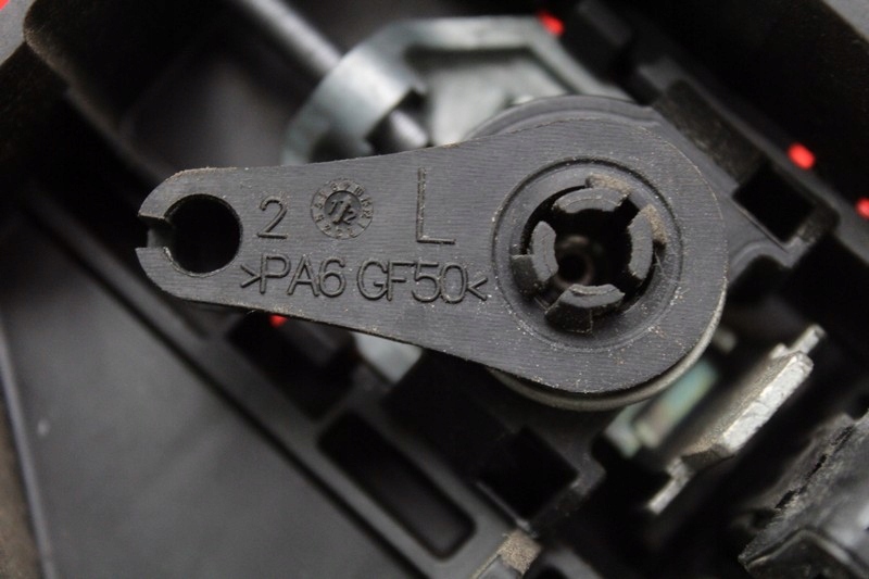 фото №3, Ручка ліва перед передня bc av11-r22465 ford b-max 08-17