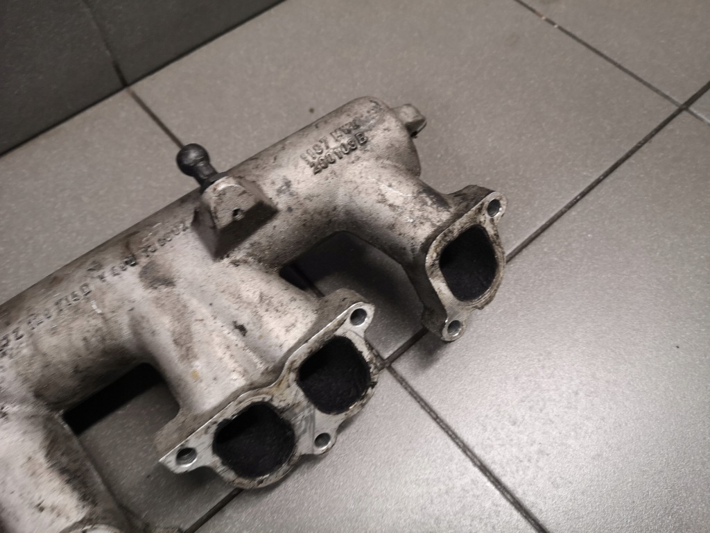 Коллектор впускной  vw touareg 5.0 tdi 07z129714d в Украине