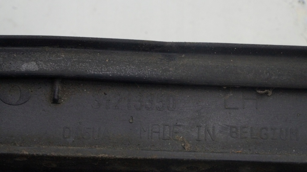 фото №5, Volvo c30 lift накладка порог левая 31213350