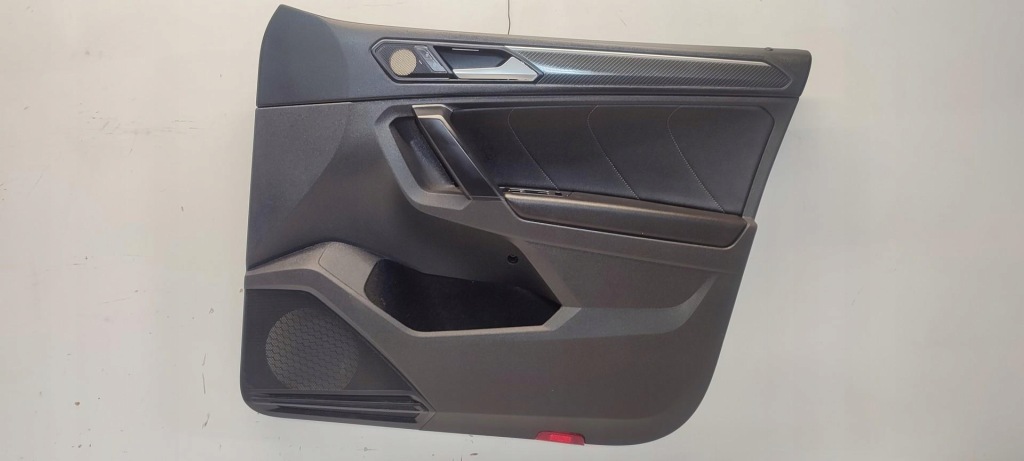 Купити Vw tiguan 2 обшивка двері праві перед rhd 5nc867012 ag