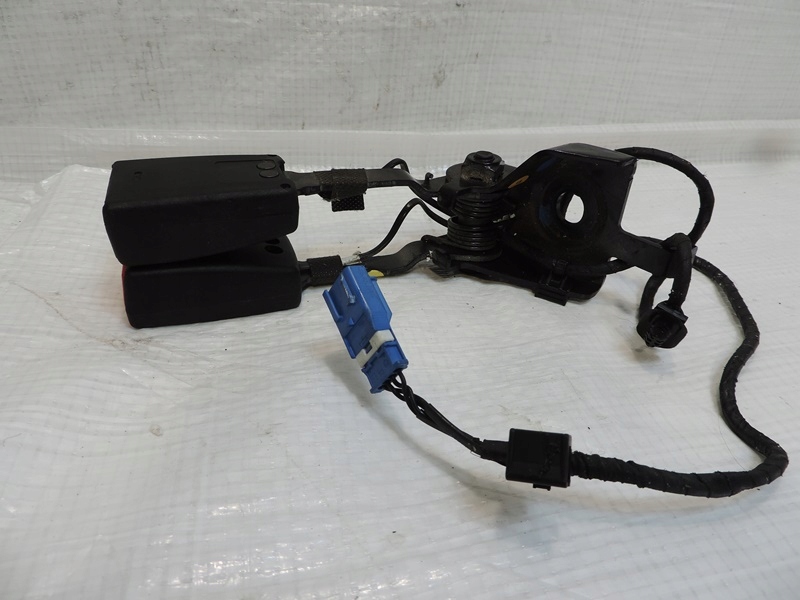 фото №1, Клипса поперечина задняя opel combo e 9817226577