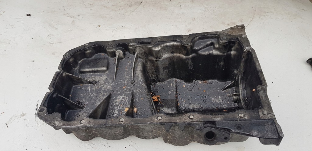 Mini r55 r56 r57 r60 r61 n47c16 n47c20 1.6d 2.0d піддон масляна 7811592 Доставка