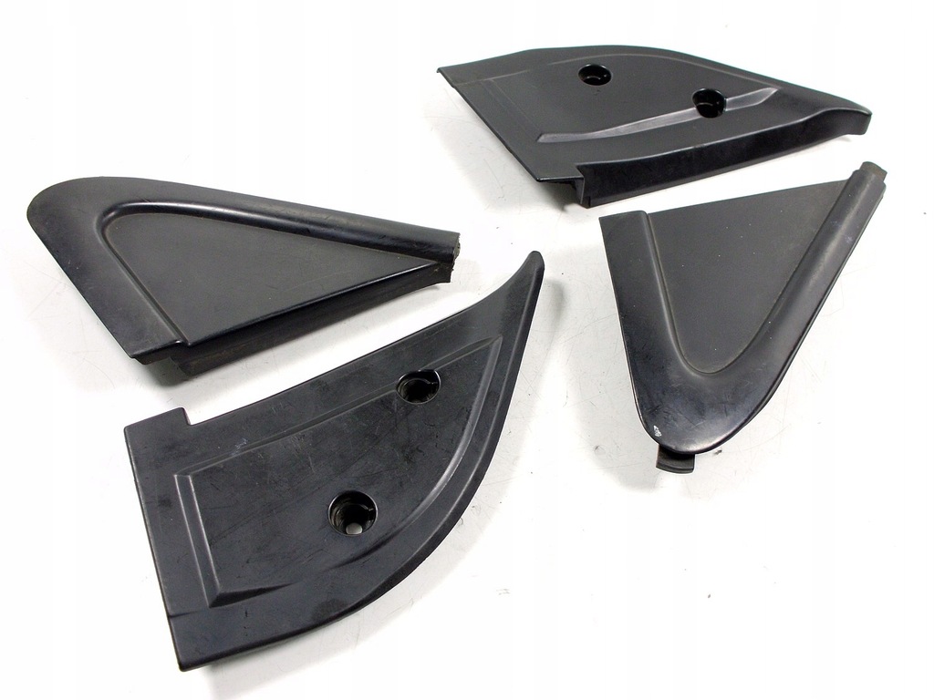 фото №1, Mitsubishi space runner i заглушка трикутник захист