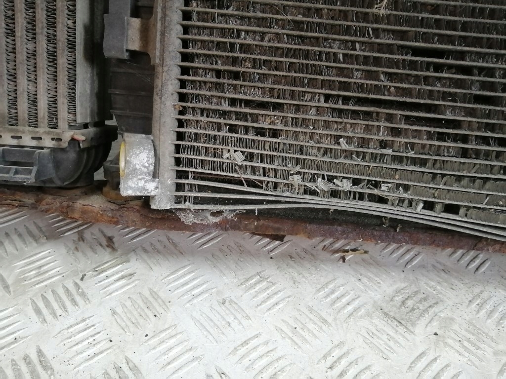 фото №14, Ford c-max mk2 1.6 tdci pas передний радиатор