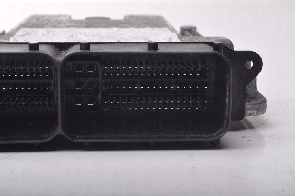 фото №5, Audi a4 b9 2.0 tfsi бортовой компьютер блок управления двигателя