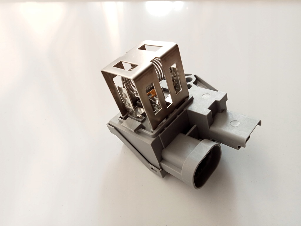 фото №1, Блок управления вентилятора renault clio 12-