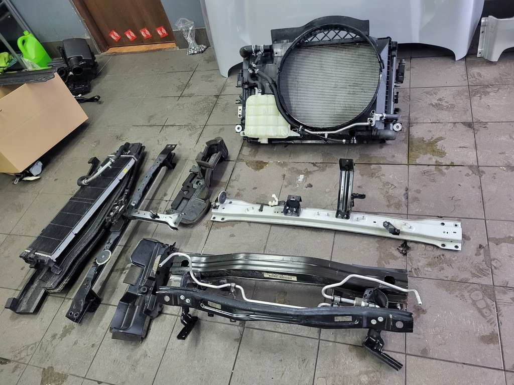 фото №5, Nissan navara np300 14- 2,3 dci pas передний балка радиатор вентилятор