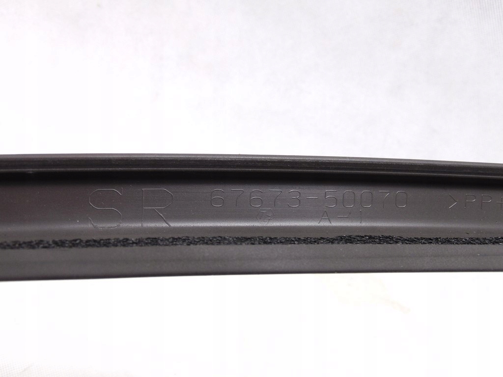 фото №6, Рамка молдинг двері задня правий 67673-50070 lexus ls iv ls460 ls600h 06-