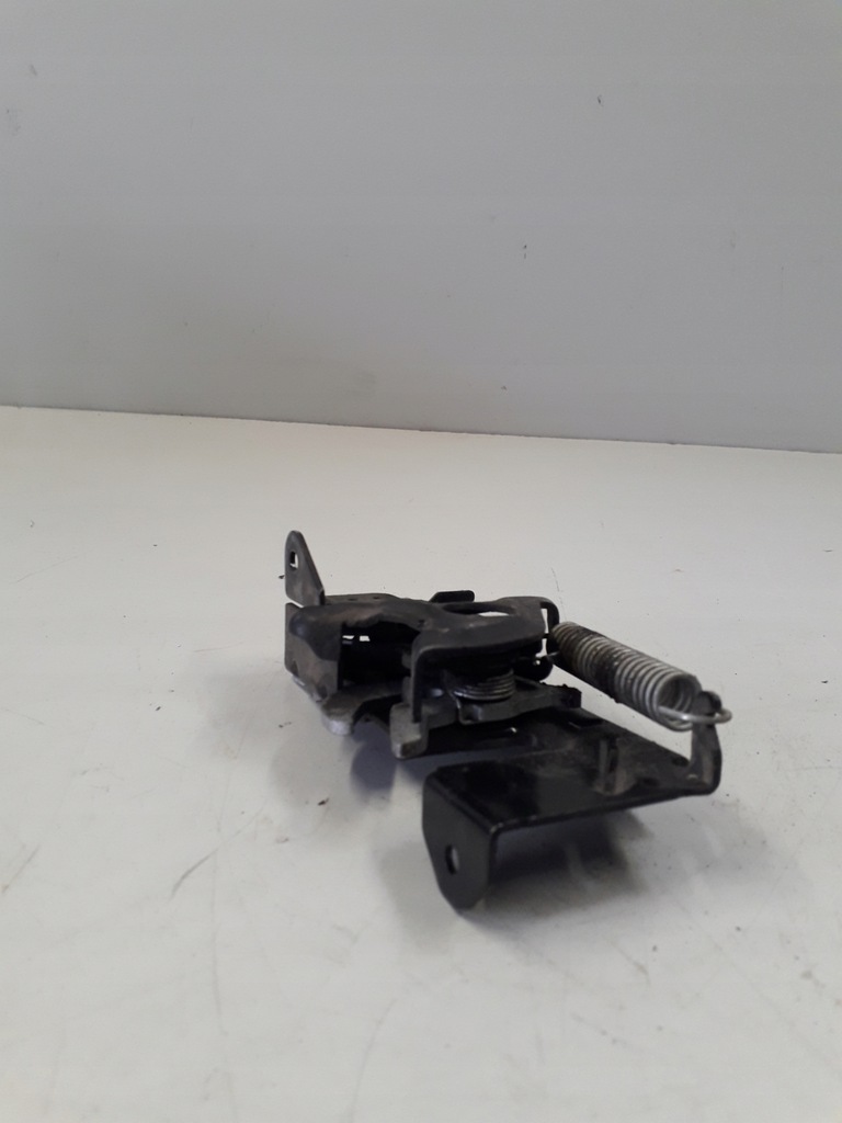 фото №1, Bmw f21 2.0d замок капот