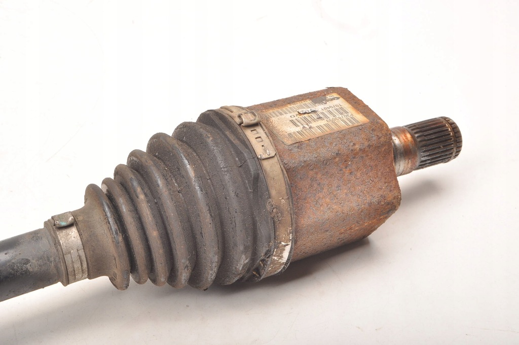 фото №6, Volvo xc70 2.4 d5 приводной вал левая короткий 30783093