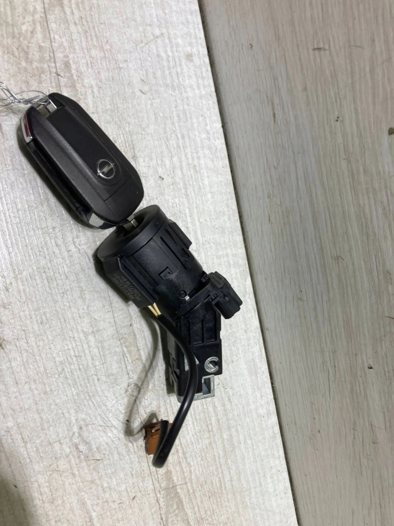 Купити Opel crossland x 2018 замок запалювання ключ 1.2