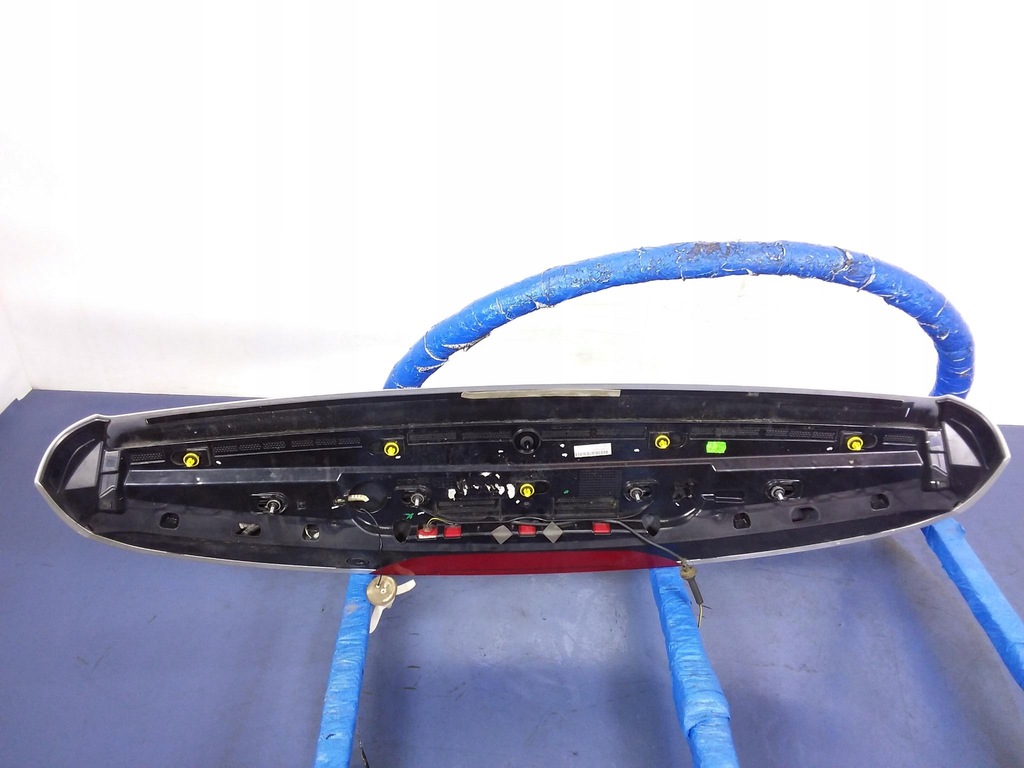 фото №4, Volvo v60 i спойлер 31383682 bright silver металлик