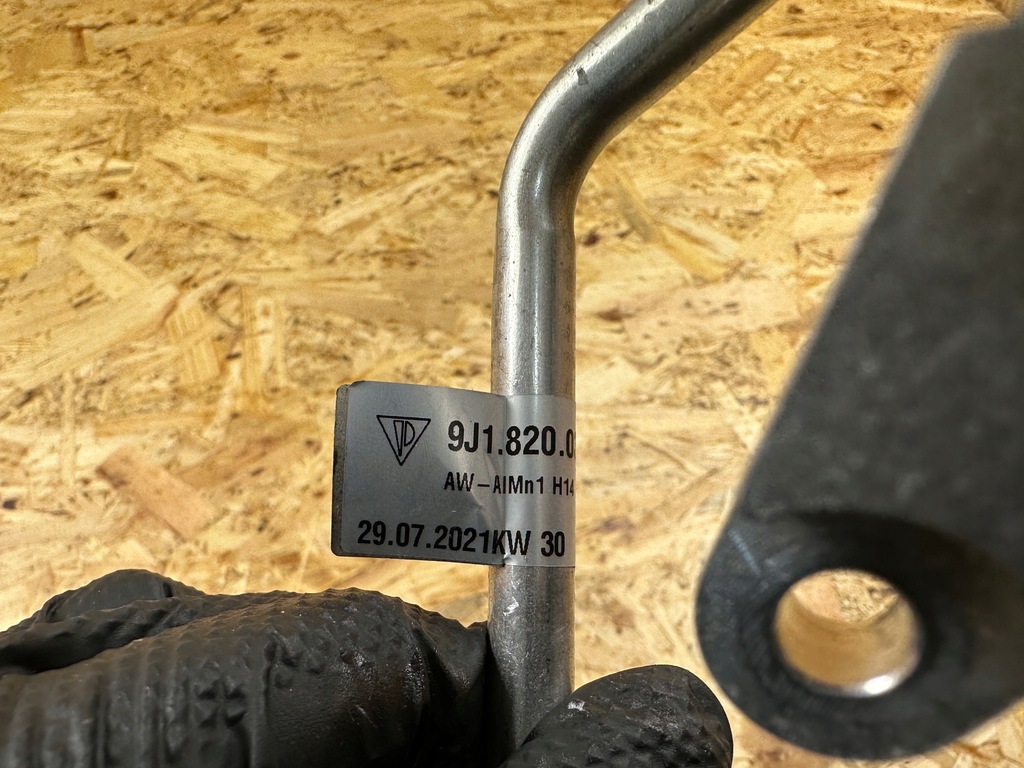 фото №9, Wąż шланг труба кондиціонера porsche taycan 9j1 9j1820033a 2019-