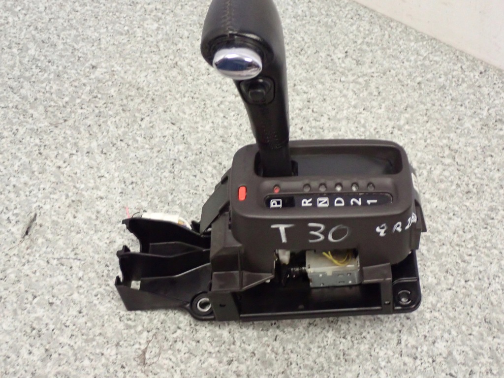 фото №6, Nissan xtrail t30 2.0i 01-07 qr20 домкрат перемикання передач автоматична коробка передач