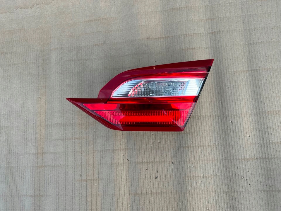 фото №1, Ford fiesta mk8 лампа правая задняя задняя обычная