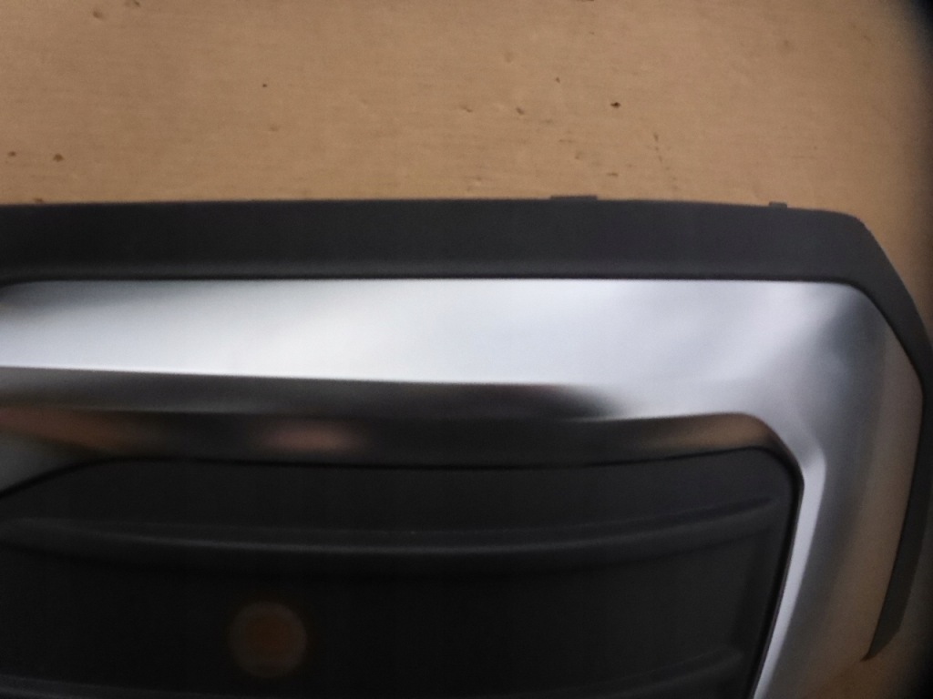 Audi q5 2 решётка заглушка хром бампера заднего левая 80f807319 оригинал Недорого