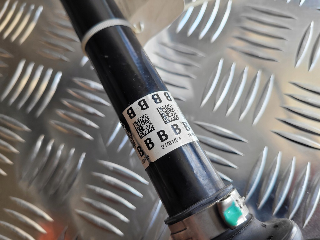 фото №12, Toyota yaris cross приводной вал передняя правая оригинал fv