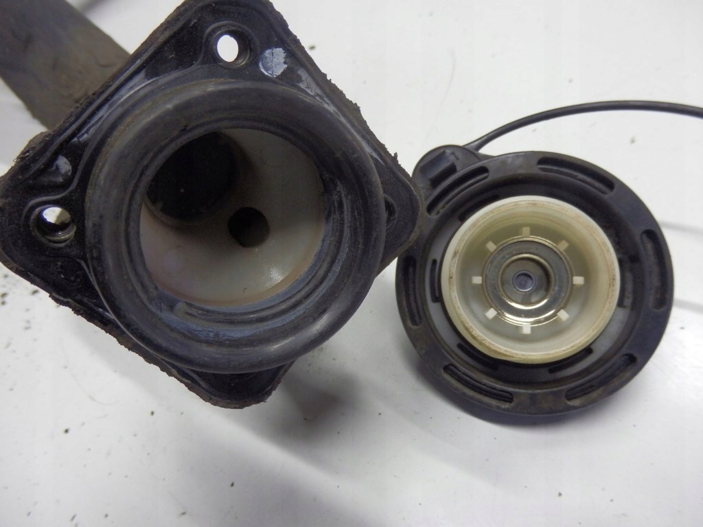 фото №2, Hyundai getz 04 труба заливная горловина топлива