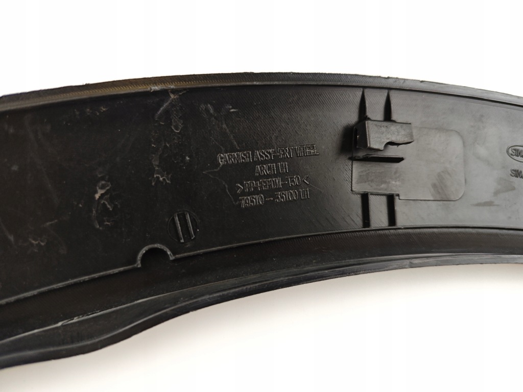 фото №14, Ssangyong tivoli 15- молдинг накладка крыла левый перед 79510-35100