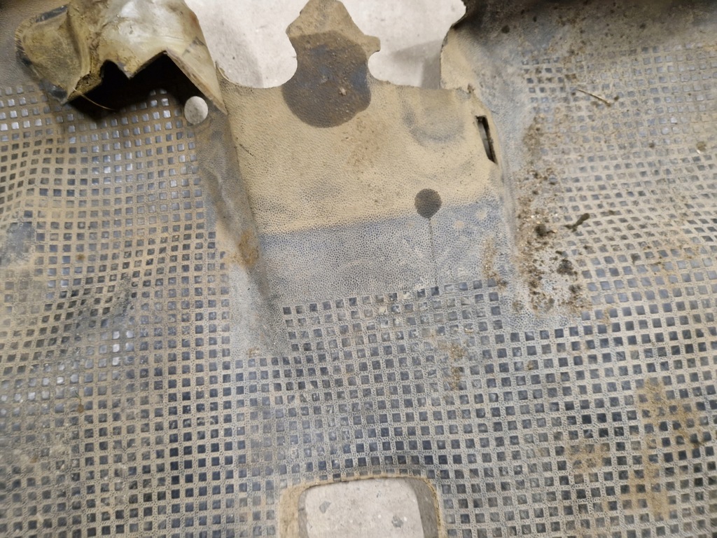 фото №6, Обшивка пол коврик doka vw t4 2.5 tdi