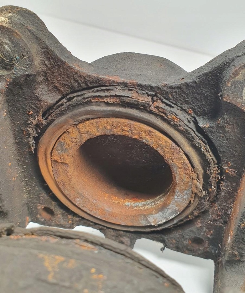 Супорт гальмівний ліве перед mercedes w126 3.8 v8 в Україні