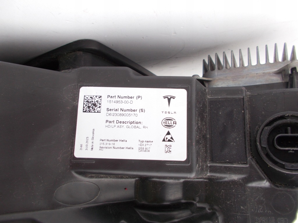 Фара фара tesla model 3 3 y рестайлінг  правий ful led 0514953-00-d європа Доставка