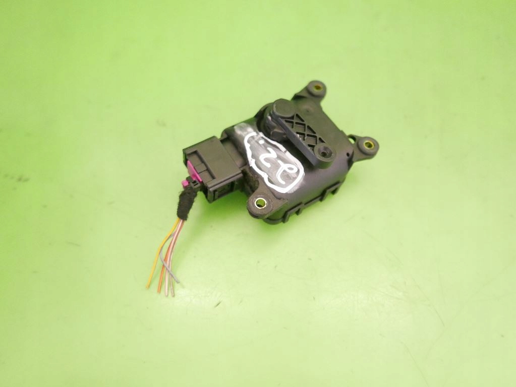 фото №6, Моторчик обігрівача 4b1820511a audi a6 c5 2.4 v6