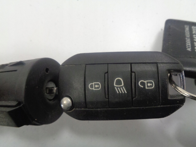 фото №13, Peugot 308 t9 1.6 ehdi бортовой компьютер набор стартовый