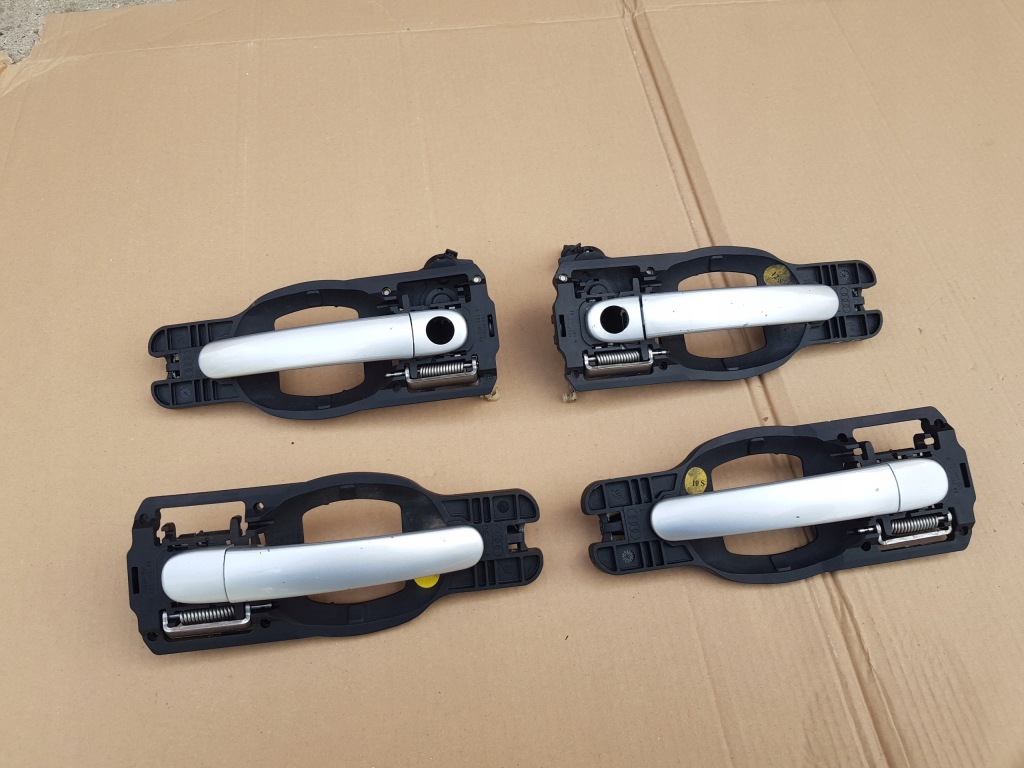 фото №1, Комплект ручки двері / audi a2 99-05 / ly7w / повний справні