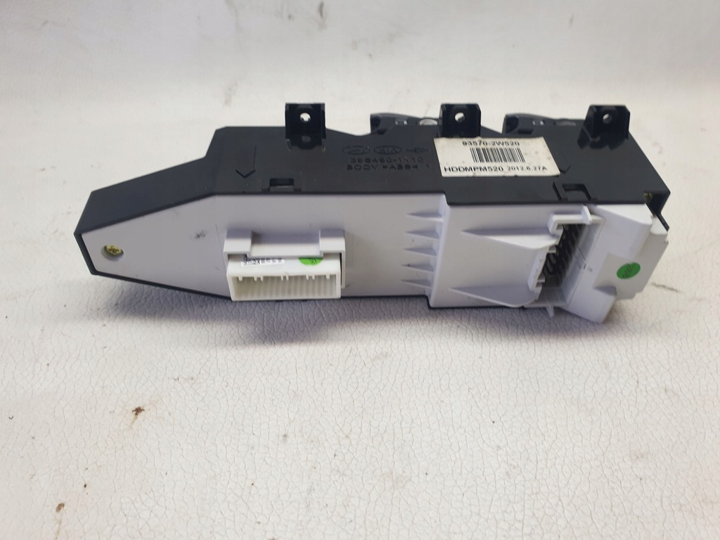 фото №8, Hyundai santa fe iii 12-18 панель керування вікон двері лівий 93570-2w520