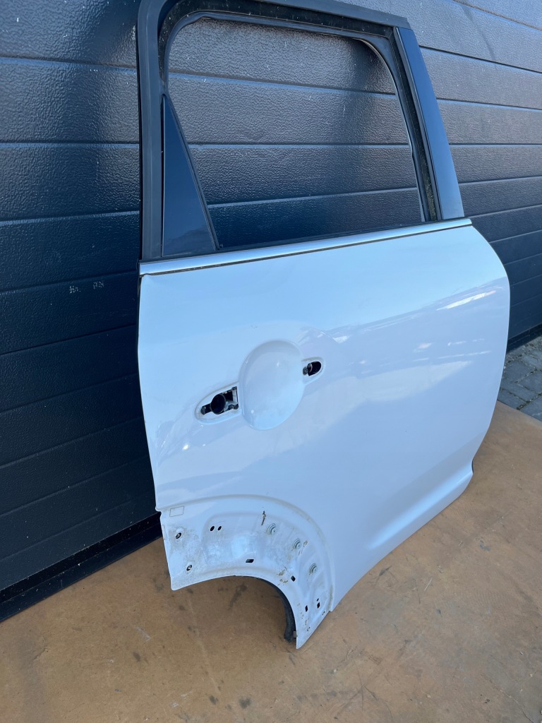 Mini countryman f60 дверь задняя правое  b15 Доставка