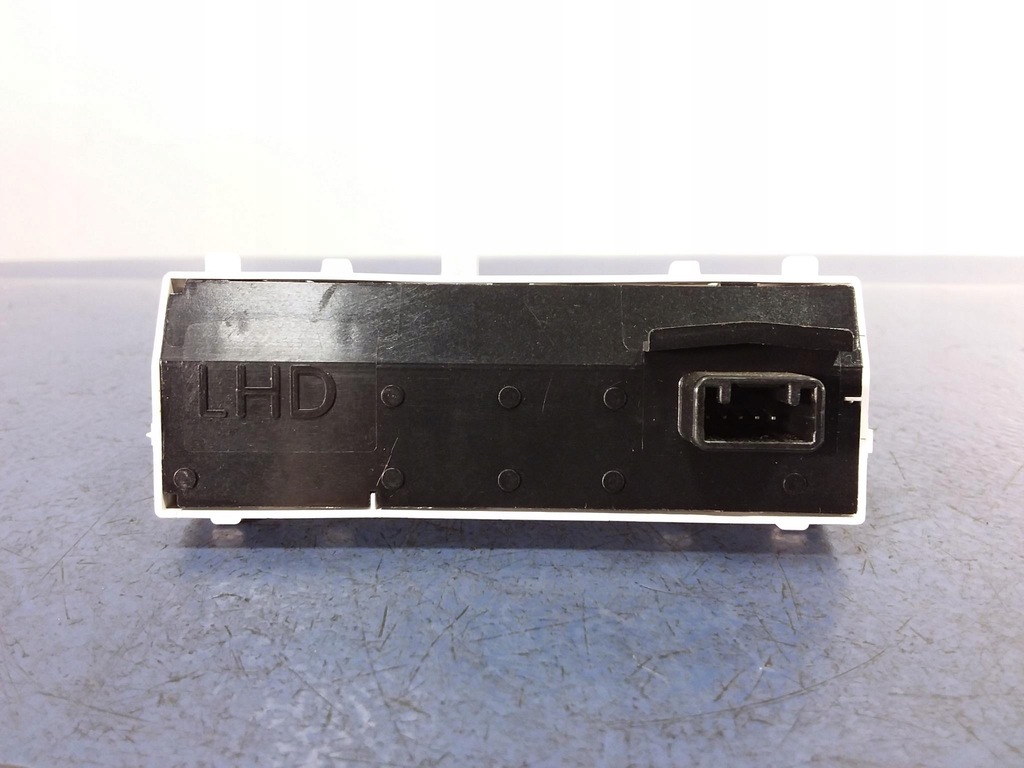 фото №1, Corolla xii e21 дисплей индикатор ремней