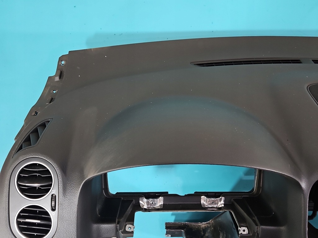 фото №8, Панель приладів консоль подушка vw golf v plus europa