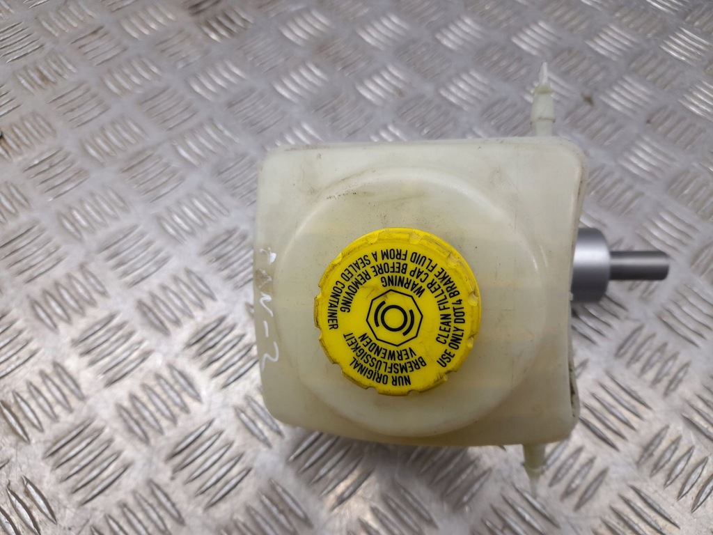 фото №6, Porsche panamera 970 2011 с передний главный цилиндр тормоза