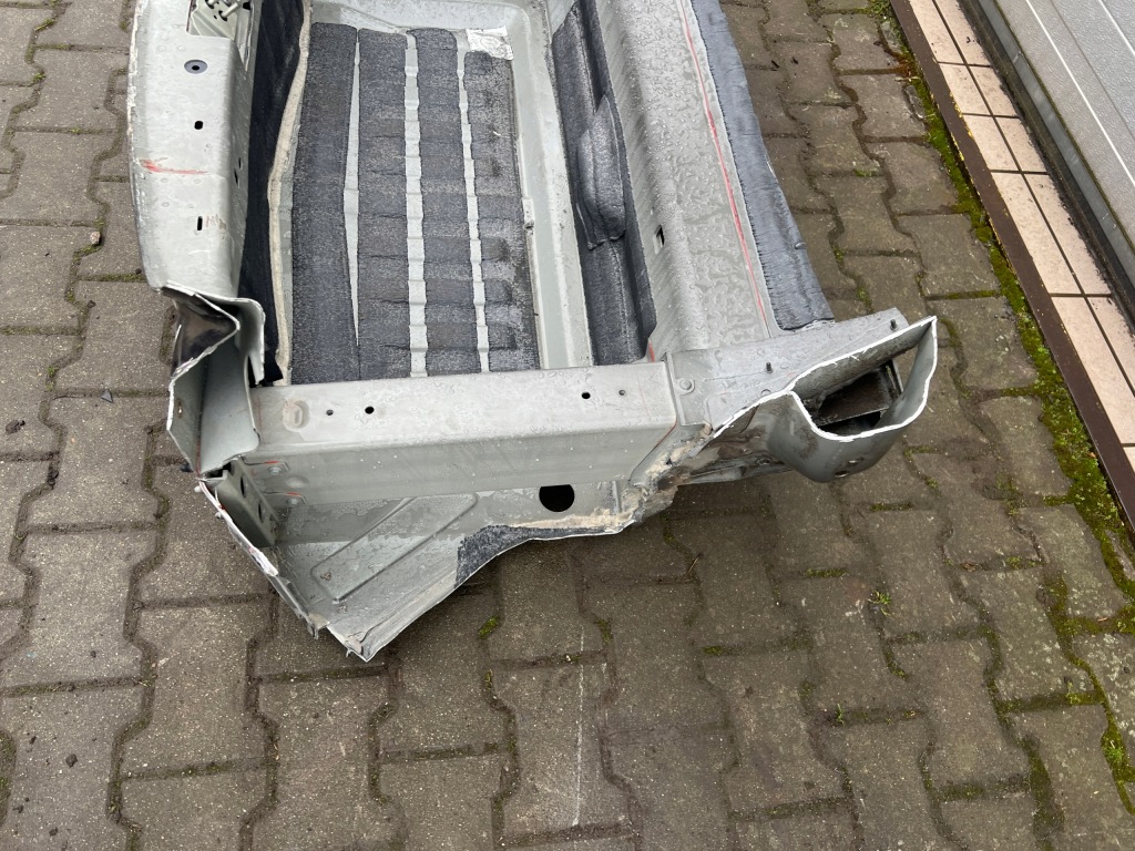 фото №5, Tesla s lift pas задний поддон