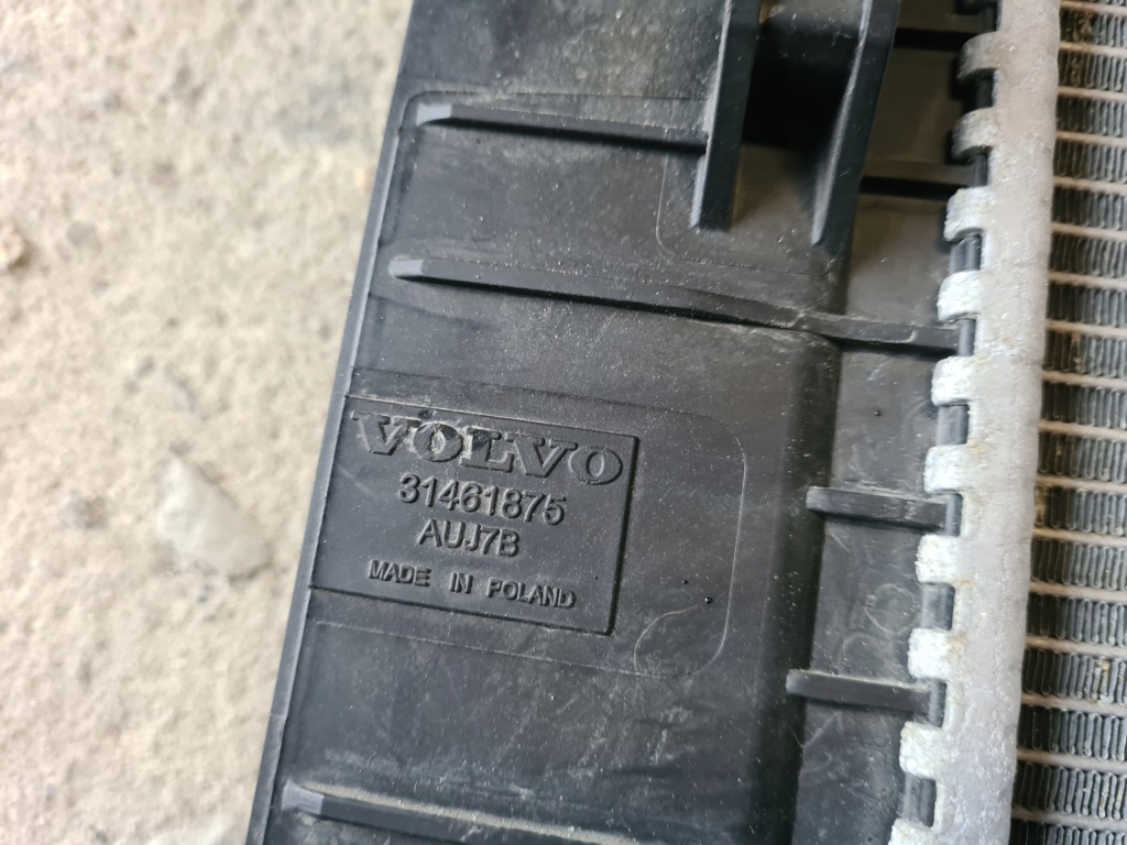Радіатор води volvo xc40 2.0d механічна коробка передач 31461875 p32268988 в Україні