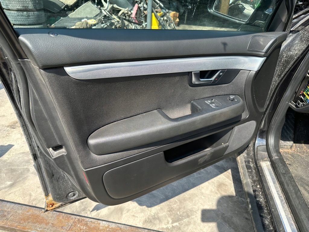 фото №1, Обшивка дверь левый перед audi a4 b7 lubelskie